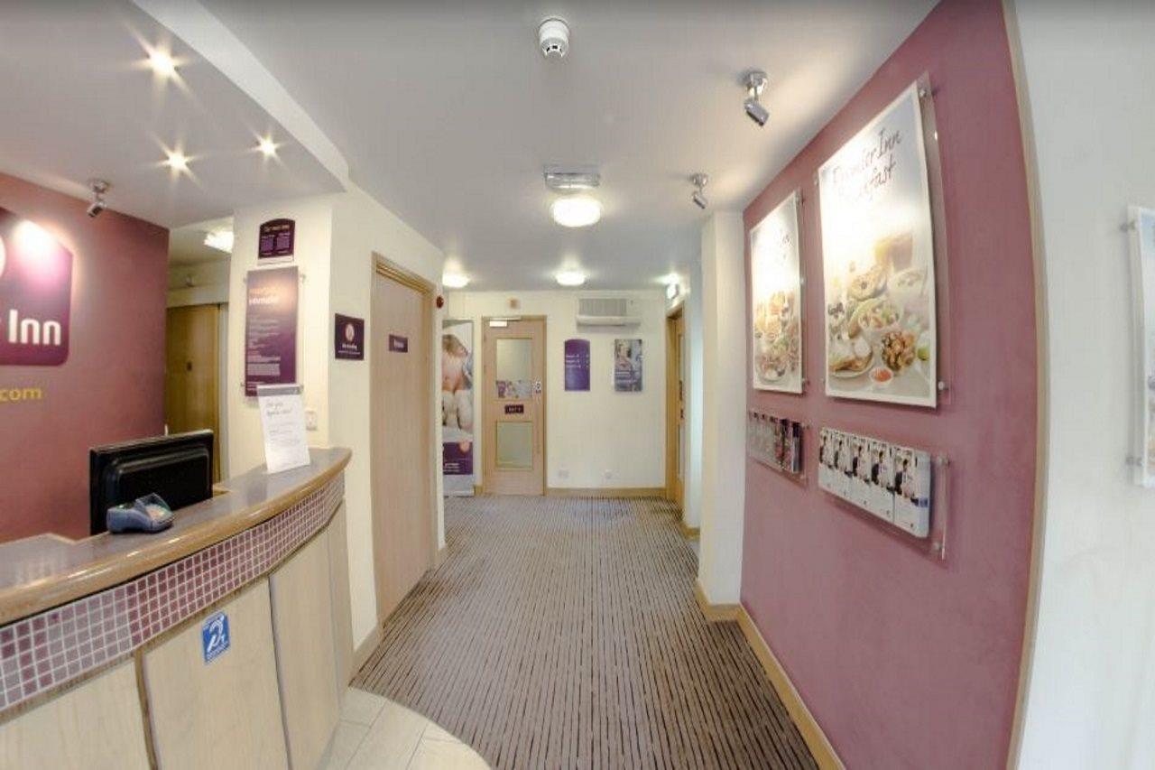 Premier Inn Portsmouth Horndean エクステリア 写真