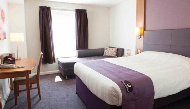 Premier Inn Portsmouth Horndean エクステリア 写真
